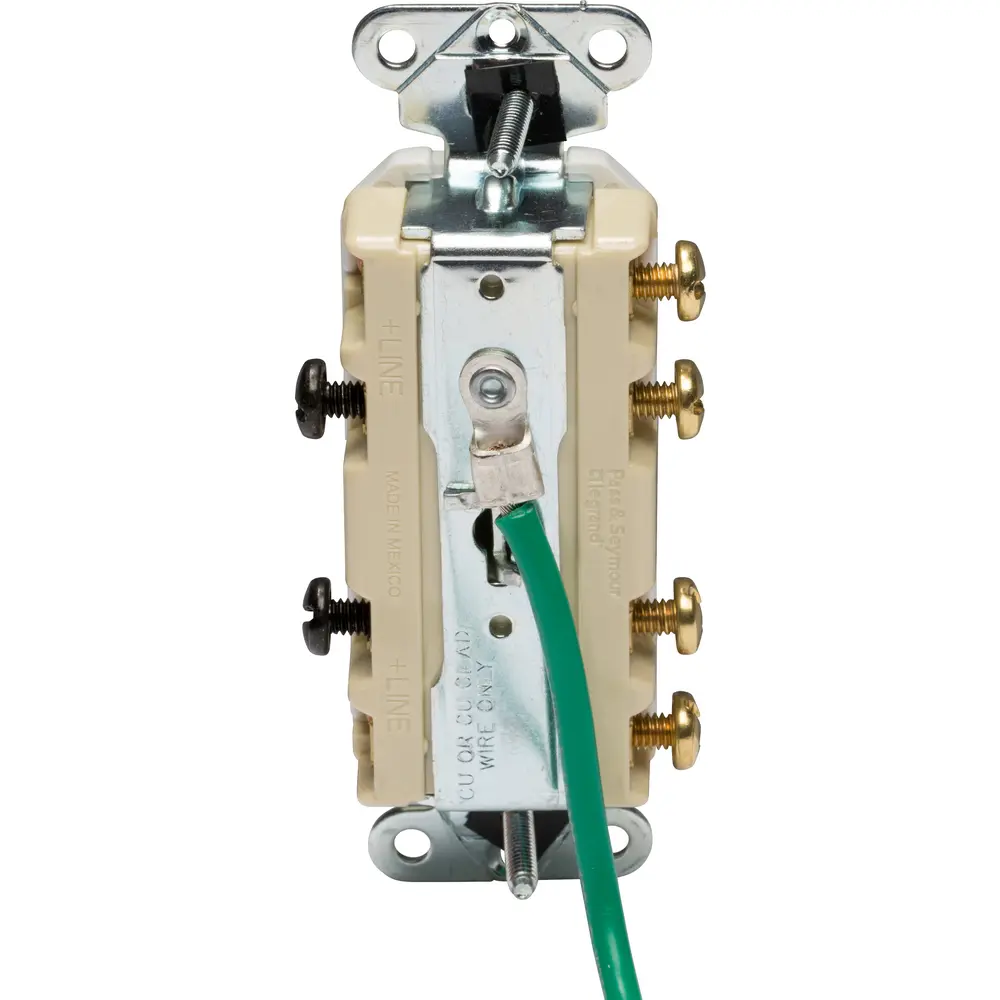 15 A 120/277 VAC (2) 3-Way Combination Switch, White