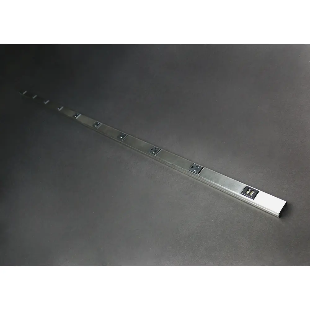 3' Plugmold® Multioutlet System w/ USB, Tamper Resistant, Black